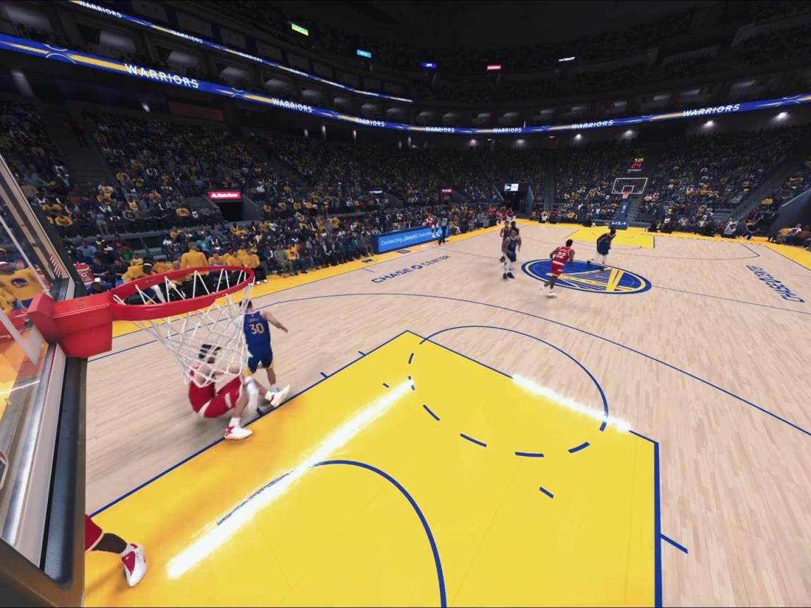 新赛季吃饼吃到吐警告登哥被包夹送妙传 科林斯轻松双手背扣